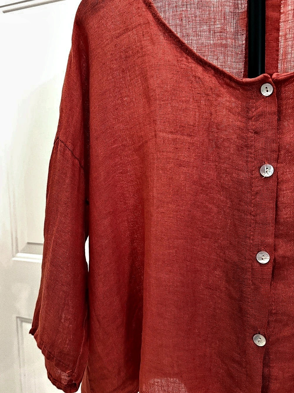 Made in Italy Linen Button-Front Blouse in Red - Picture 5 of 9